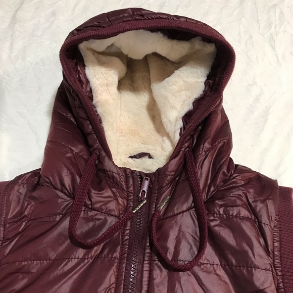Stefano Di Roma Hoodie Puffy Vest Women’s Size L Color Wine Fur Lining
Pocket’s - Picture 12 of 14